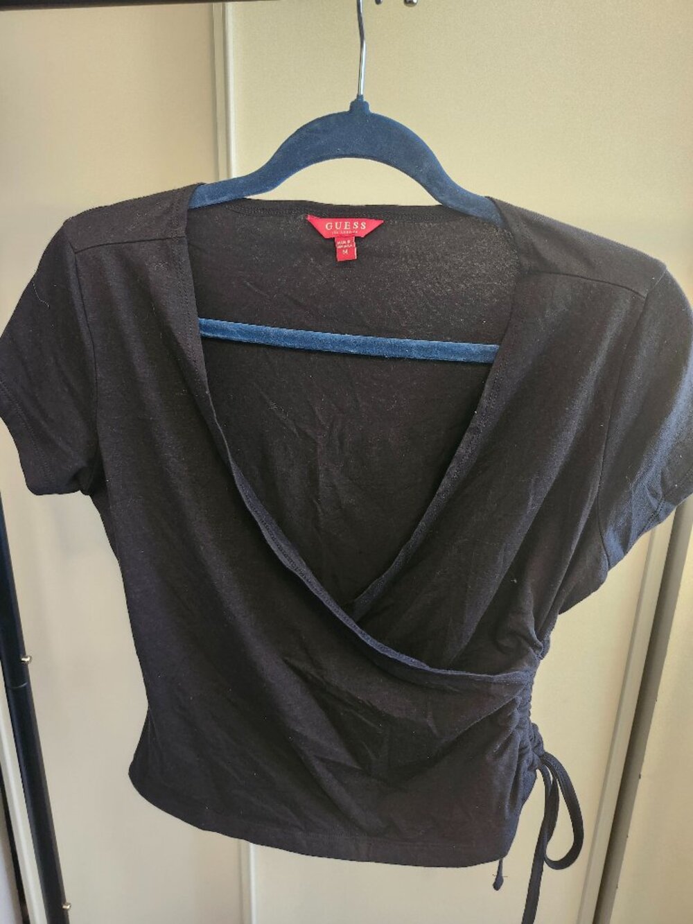 GUESS WRAP TOP DRAWSTRING BLACK  SIZE M